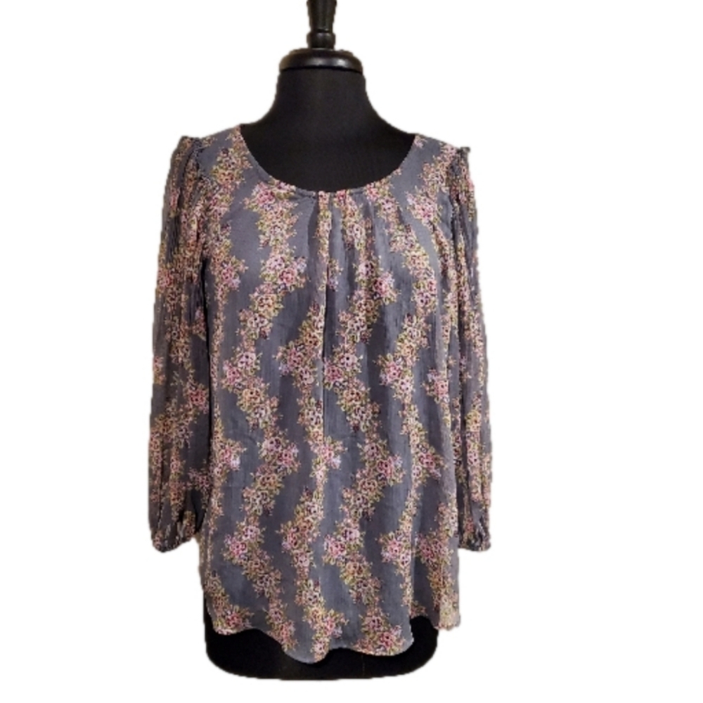 Lauren Conrad Flower Top Size Medium